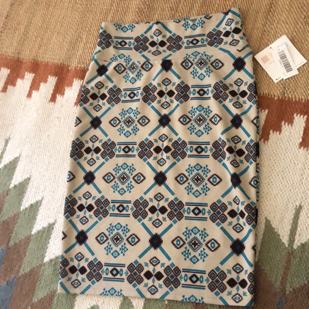 NWT Lularoe Cassie Skirt